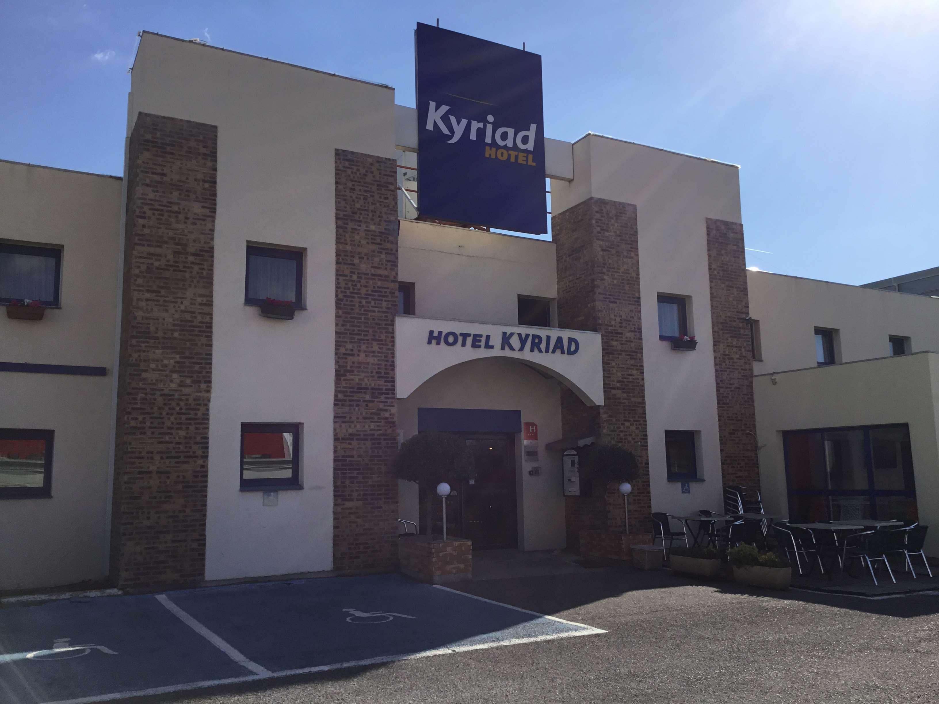 Kyriad 2* Arles