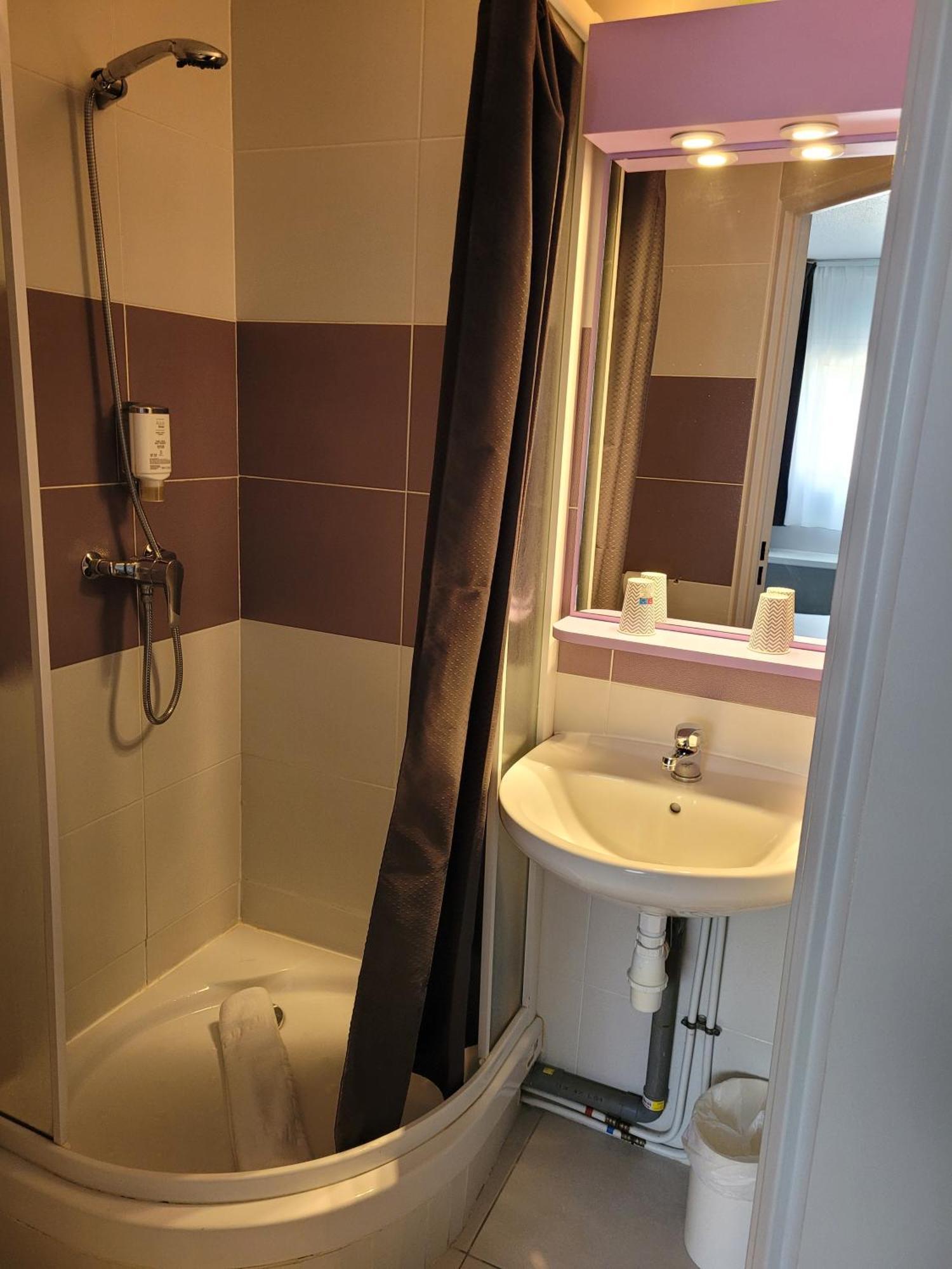 Hotel Kyriad 2*