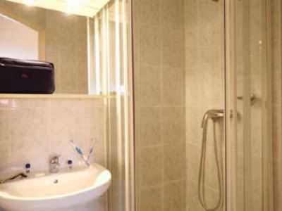 Kyriad Hotel 2*